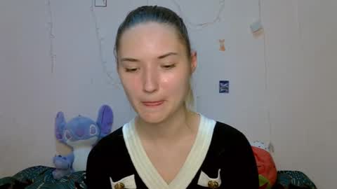 Snapshot of _kikiclark_ chatting on 15, 9, 2025 _kikiclark_ online show from 15, 9, 2025