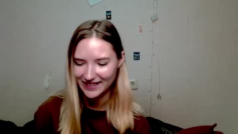 Snapshot of _kikiclark_ chatting on 10, 10, 2025 _kikiclark_ online show from 10, 10, 2025