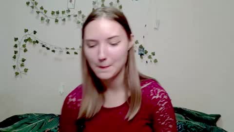 Snapshot of _kikiclark_ chatting on 29, 11, 2025 _kikiclark_ online show from 29, 11, 2025