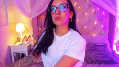 Kiraaaa 0 online show from 24, 2, 2025