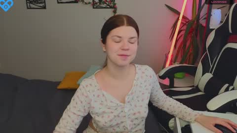 Molly   Emily online show from 22, 1, 2025