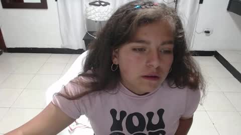 Snapshot of _kitten_1 chatting on 21, 12, 2024 _kitten_1 online show from 21, 12, 2024