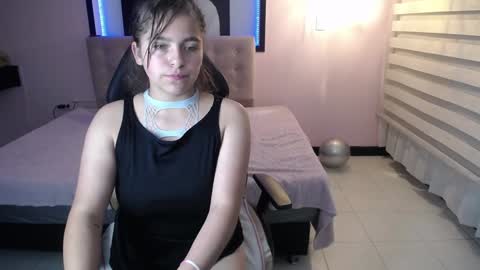 Snapshot of _kitten_1 chatting on 22, 1, 2025 _kitten_1 online show from 22, 1, 2025