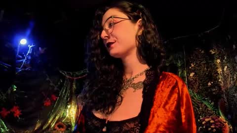 Snapshot of _lady_luna_ chatting on 16, 12, 2025 Lady Luna online show from 16, 12, 2025