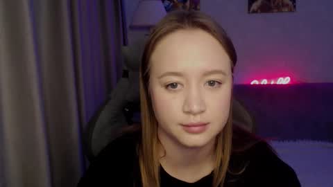 _lalune_ online show from 8, 10, 2025