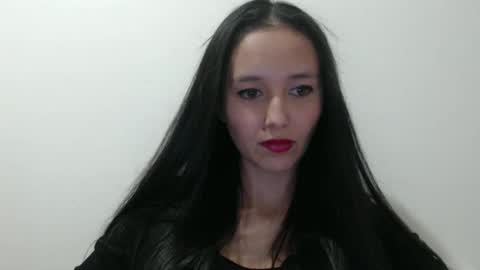 Lauren 3 online show from 6, 12, 2024