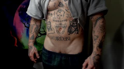 Snapshot of _layne chatting on 12, 12, 2024 Layne online show from 12, 12, 2024