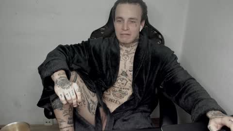 Snapshot of _layne chatting on 13, 12, 2024 Layne online show from 13, 12, 2024