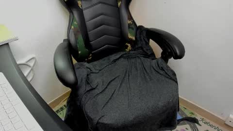 Snapshot of _layne chatting on 7, 11, 2025 Layne online show from 7, 11, 2025