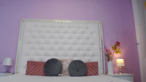 Lena Paul online show from 1, 12, 2025