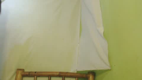 _lilies_gigi_ online show from 1, 8, 2026