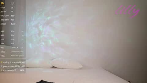 _lillilly_ online show from 30, 5, 2026