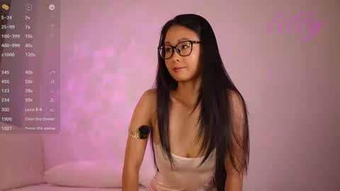 _lillilly_ online show from 19, 6, 2026