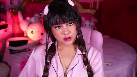 _little_glrl_ online show from 26, 4, 2026