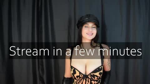 Snapshot of _littlecherryy_ chatting on 6, 5, 2026 Tania online show from 6, 5, 2026