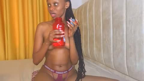 Littlevenus online show from 1, 11, 2025