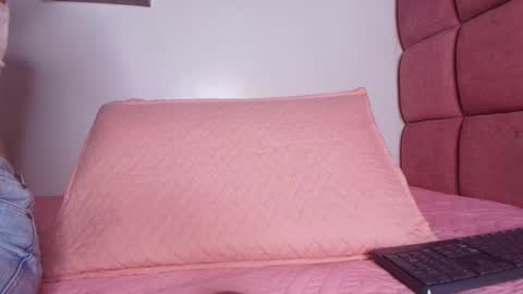 Lorrayne online show from 23, 2, 2025