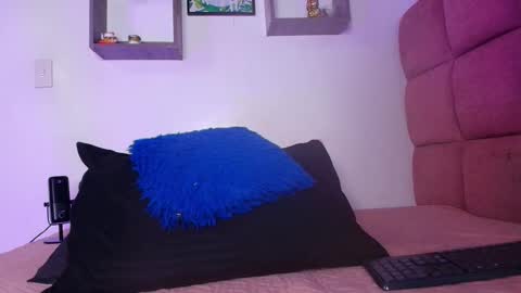 Lorrayne online show from 25, 2, 2025