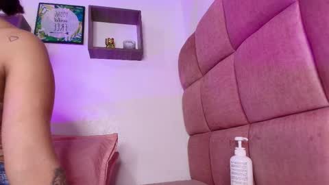 Lorrayne online show from 5, 3, 2025