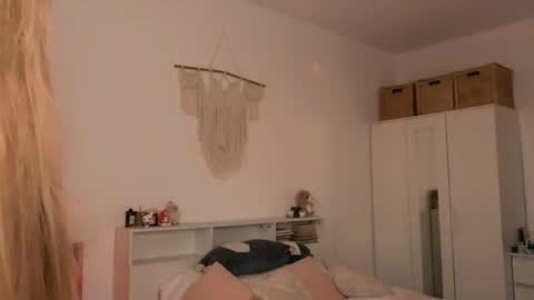 Amanda  mandy online show from 27, 4, 2026