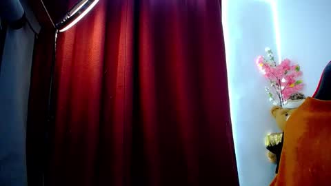 _luna10 online show from 13, 12, 2025