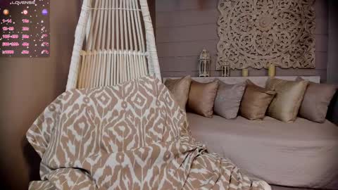  Luna  online show from 18, 2, 2025