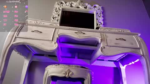  Luna  online show from 3, 3, 2025