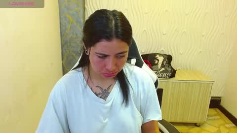 luna torres online show from 21, 4, 2026