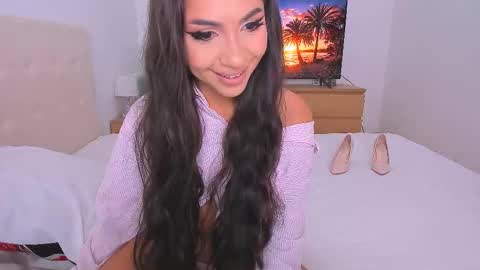 Snapshot of _lyna chatting on 5, 10, 2025 Lynna online show from 5, 10, 2025