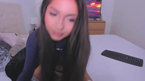 Snapshot of _lyna chatting on 30, 11, 2025 Lynna online show from 30, 11, 2025