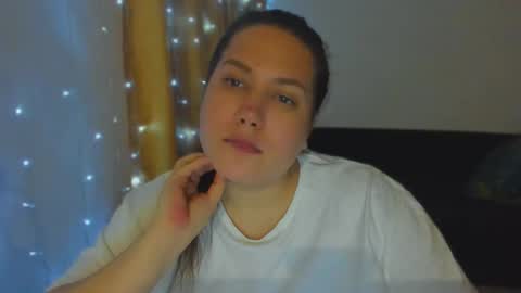 Snapshot of _madalexa_ chatting on 5, 10, 2025 Alexa online show from 5, 10, 2025