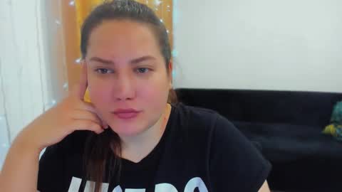 Snapshot of _madalexa_ chatting on 16, 10, 2025 Alexa online show from 16, 10, 2025