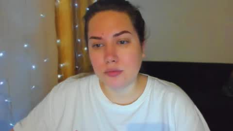 Snapshot of _madalexa_ chatting on 21, 12, 2025 Alexa online show from 21, 12, 2025