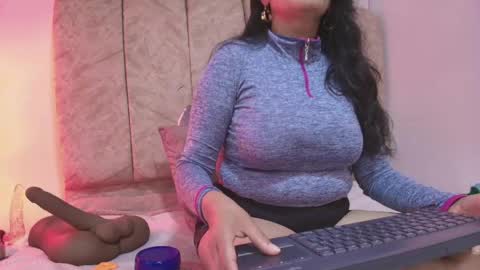 _marcela__ online show from 26, 4, 2026