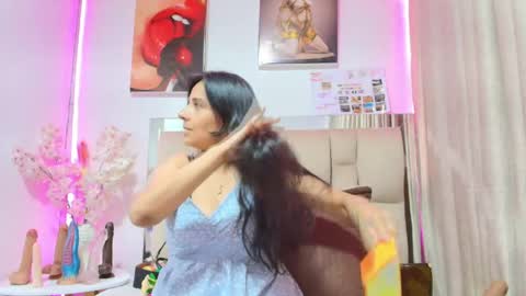 _marcela__ online show from 25, 5, 2026