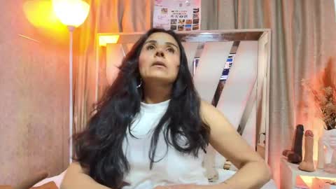 _marcela__ online show from 1, 6, 2026