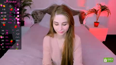 Snapshot of _mari_clark chatting on 12, 2, 2025 Eva online show from 12, 2, 2025