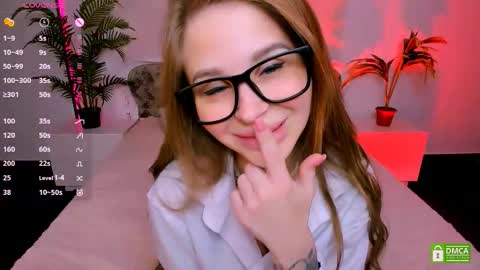 Snapshot of _mari_clark chatting on 7, 10, 2025 Eva online show from 7, 10, 2025