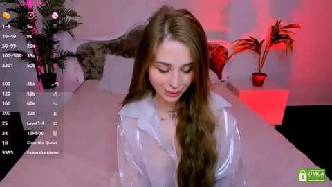 Snapshot of _mari_clark chatting on 8, 10, 2025 Eva online show from 8, 10, 2025