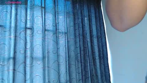 _mari_lunna_ online show from 21, 10, 2025