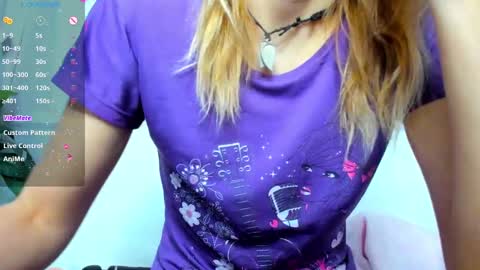 Scarlett online show from 2, 2, 2025