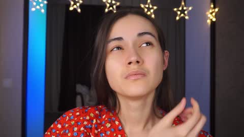  Gwen  online show from 17, 1, 2025