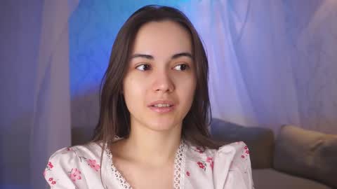  Gwen  online show from 25, 2, 2025