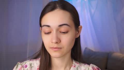  Gwen  online show from 28, 2, 2025