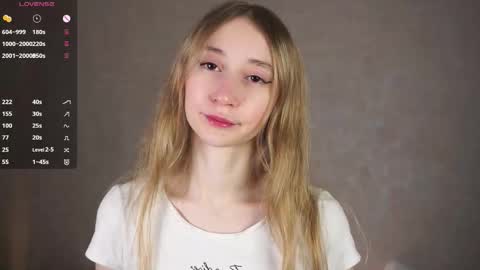  Gwen  online show from 29, 9, 2025