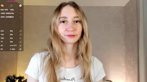  Gwen  online show from 14, 10, 2025