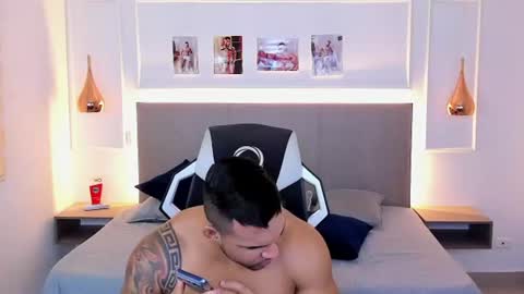 _matthew_santos_ online show from 25, 6, 2026