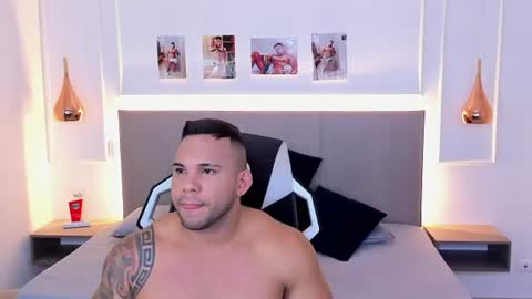 _matthew_santos_ online show from 28, 6, 2026