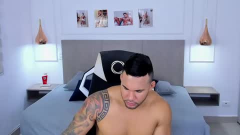 _matthew_santos_ online show from 22, 7, 2026