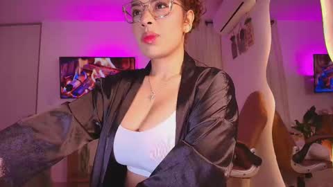 Marce  online show from 1, 10, 2025